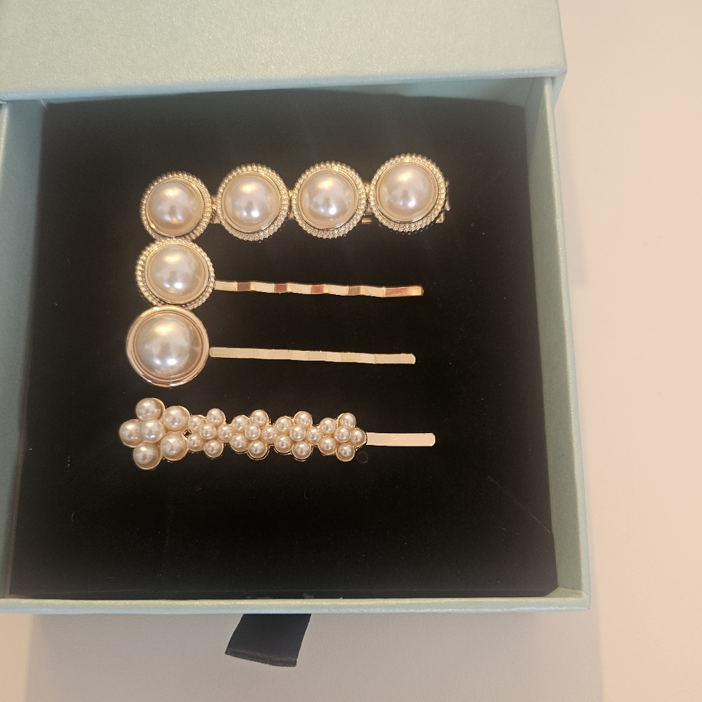 Oceans Treasures Pearl Barrettes